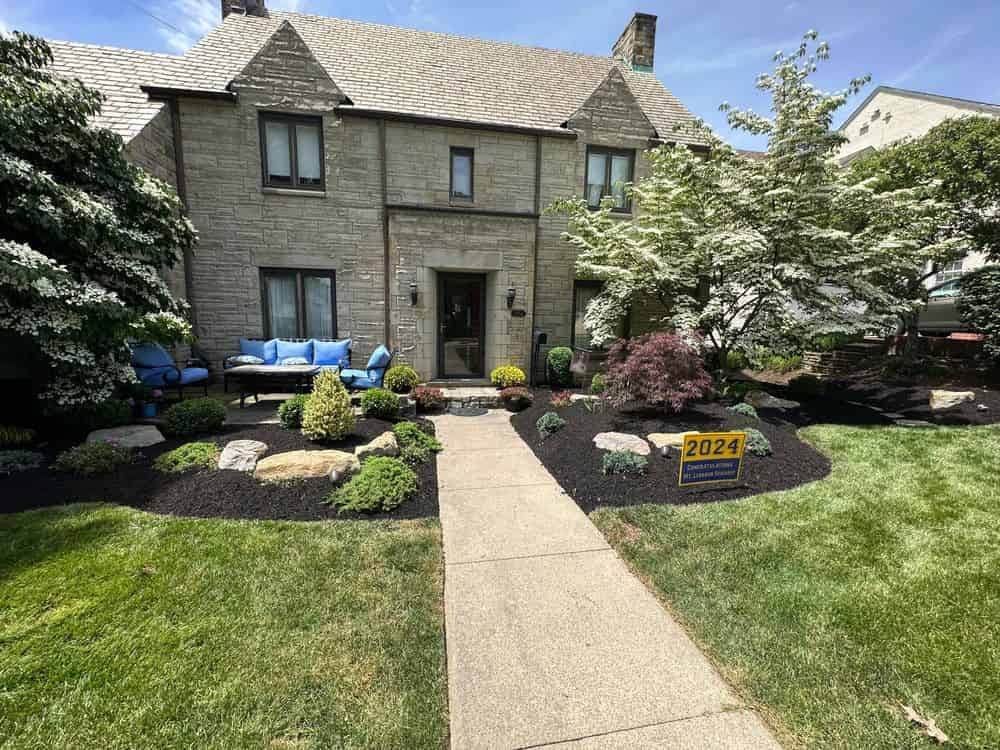 Mulching and Weed Control image